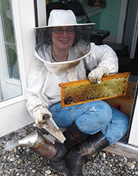 murid beekeeper at the AQRT main center